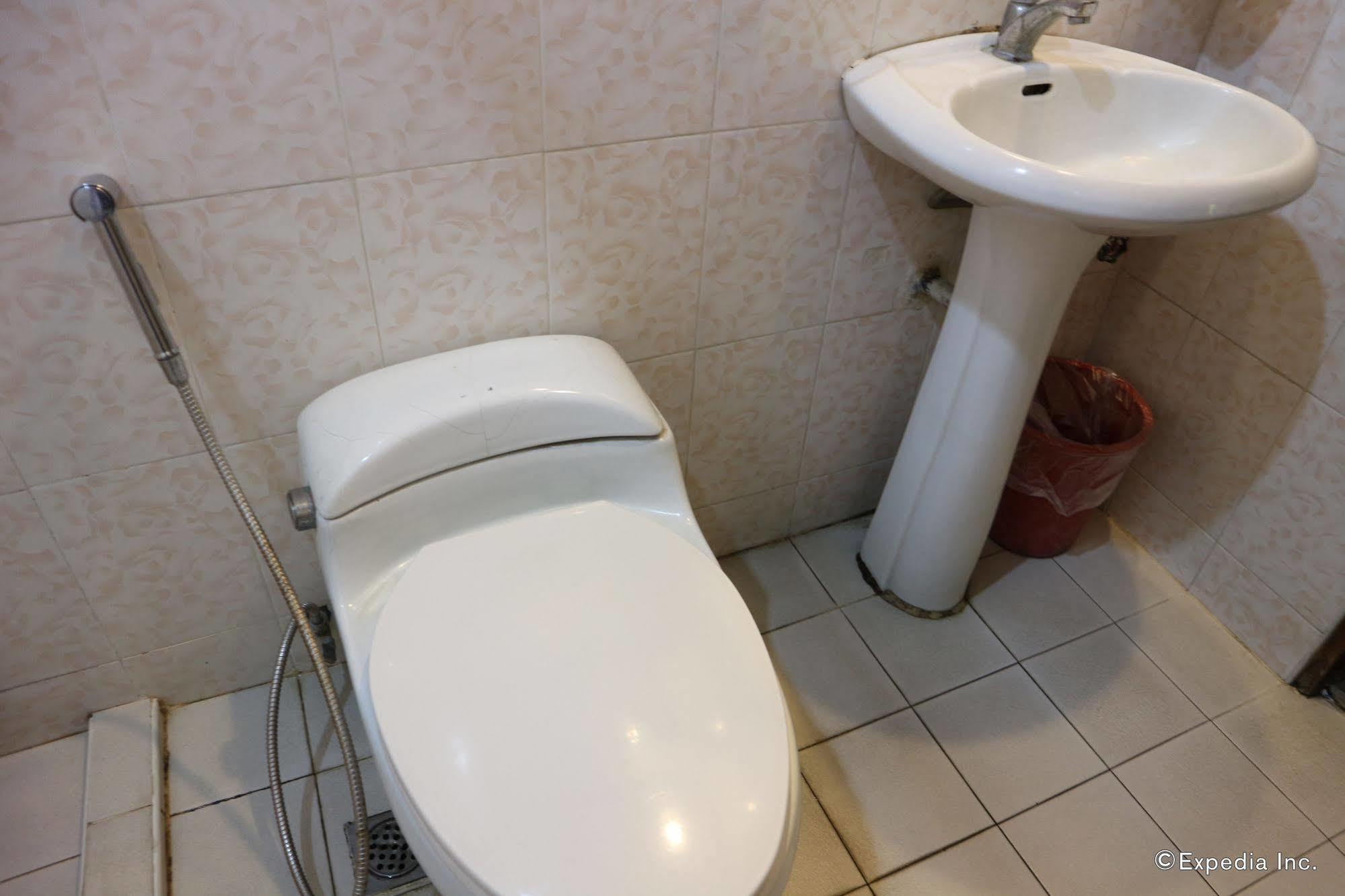 Obdulia'S Business Inn Dumaguete City Kültér fotó